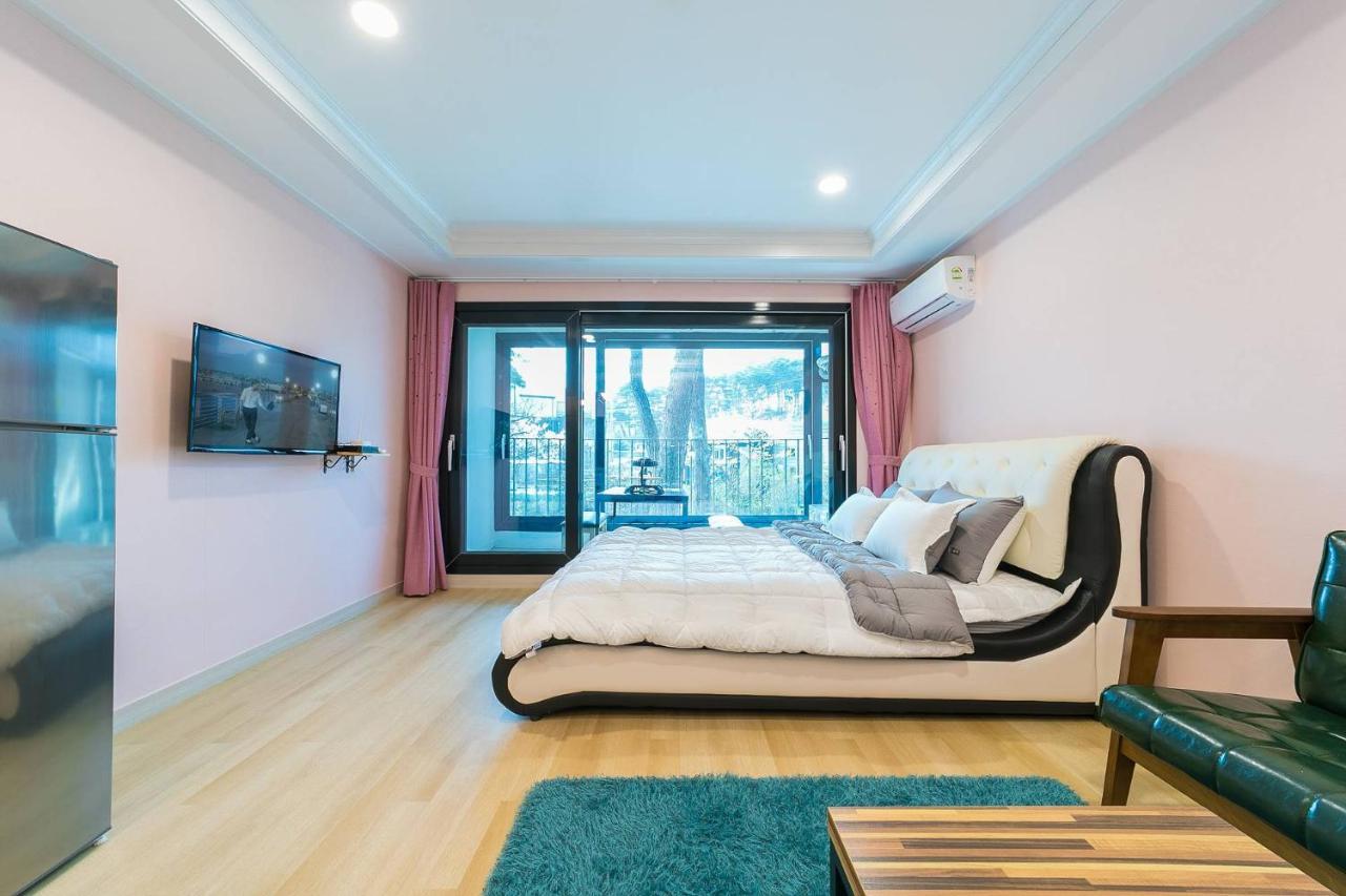 Gangneung Haesolnaeeum Pension מראה חיצוני תמונה